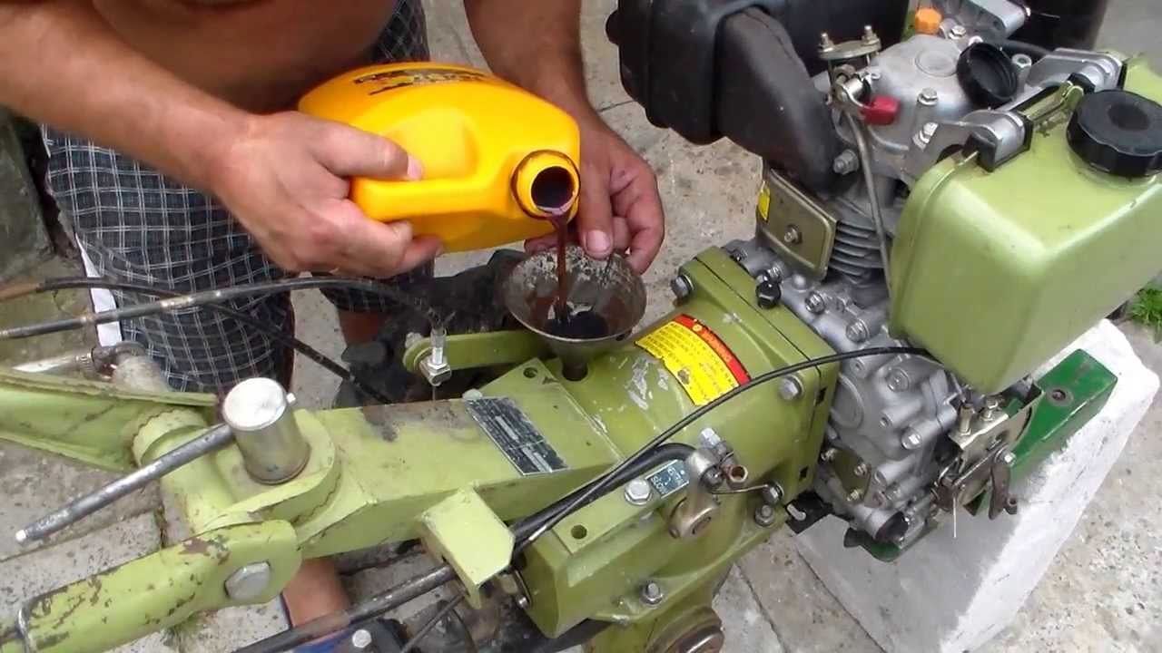 Яке масло заливати в двигун мотоблока - Спецтехніка та обладнання